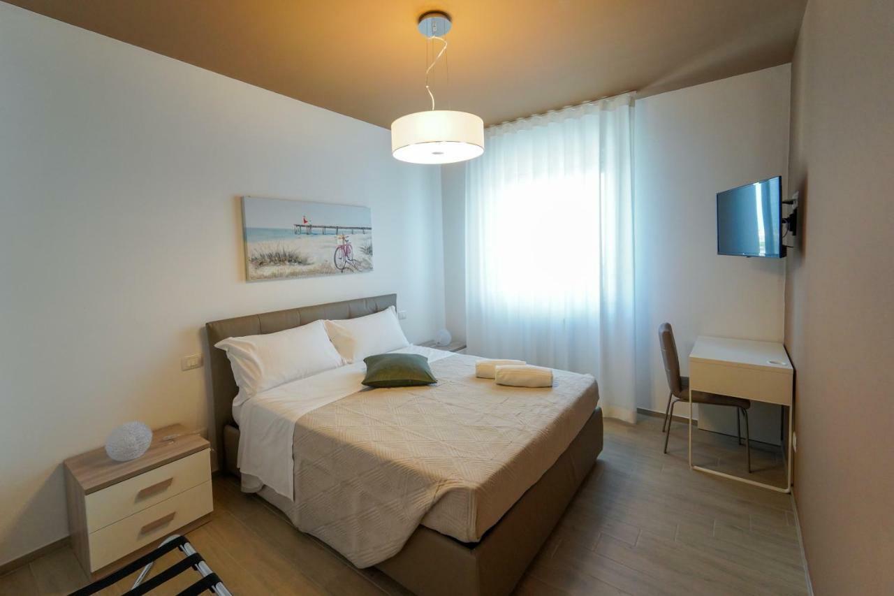 Wojtyla Airport Bari B&B 외부 사진